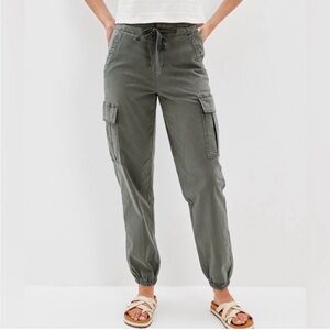 0 Long | American Eagle Baggy Cargo Joggers Pants in Olive Green Tie Waist Comfy